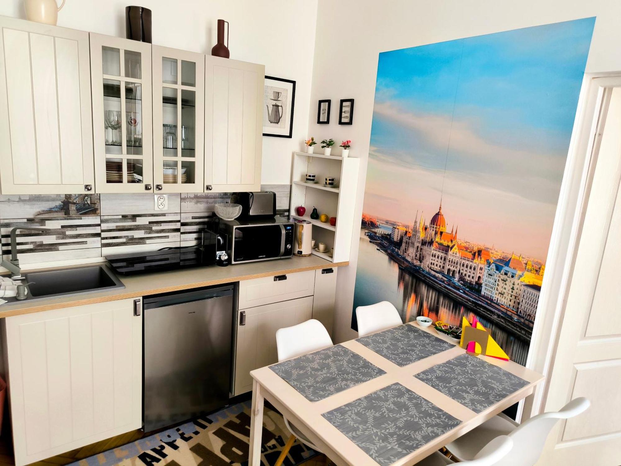 Apartment Margaret & Violet - Stylish Downtown In